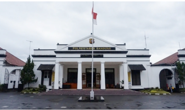 Polrestabes ungkap senjata api rakitan di bandung-wartaloka
