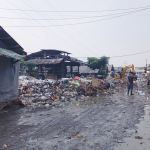 tumpukan-sampah-pasar-cikurubuk-tasikmalaya-wartaloka