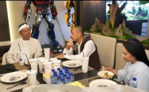 Raffi Ahmad Bantah Isu Impor Ribuan iPhone Ilegal di Hadapan Dedi Mulyadi: “Itu 100 Persen Hoaks”