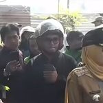 KDM Tegur Camat usai Temukan Tenda Liar di Trotoar Bandung, Warga Dipulangkan ke Garut
